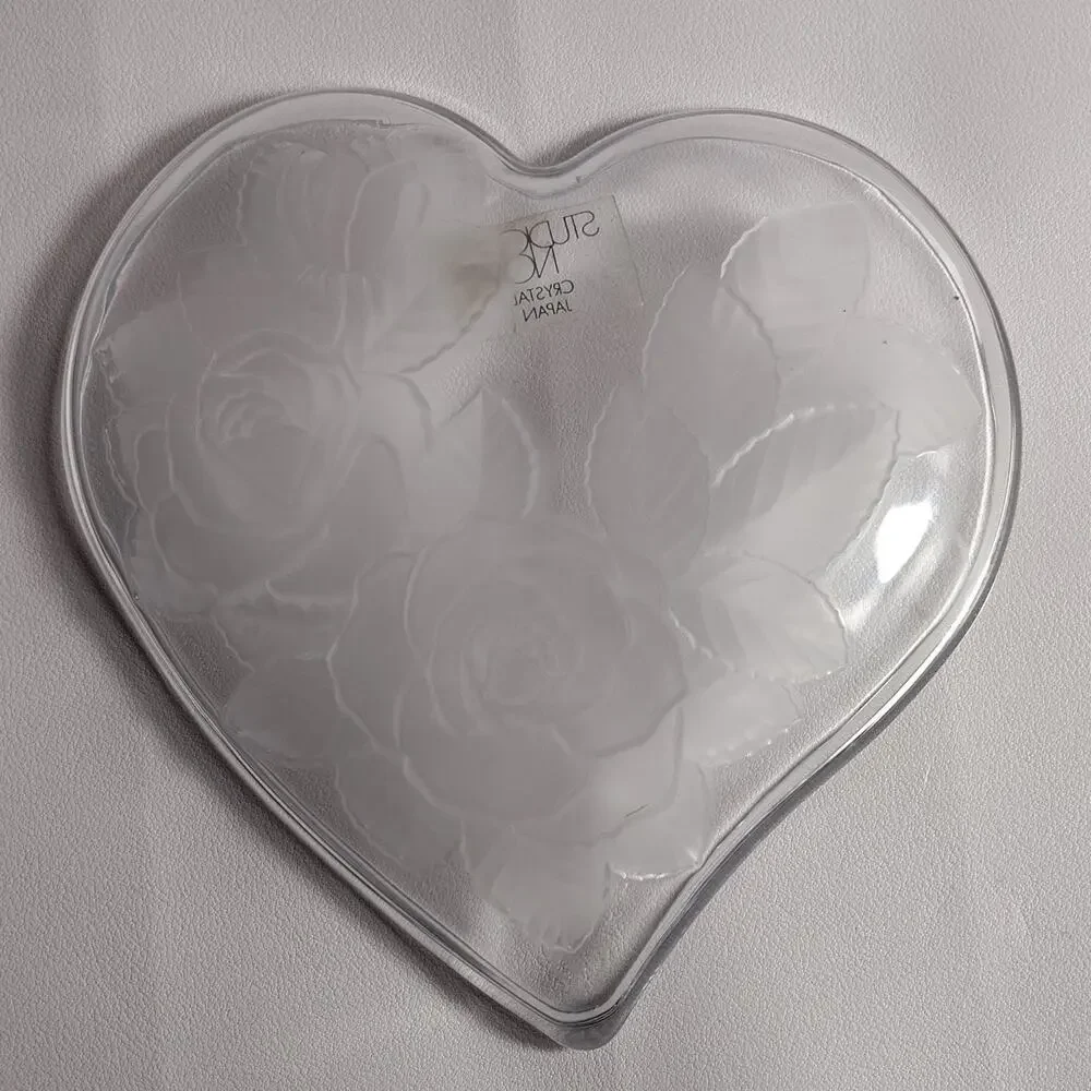 Studio Nova Winter Rose Heart Shaped Trinket Dish Crystal Frosted 1990s Japan